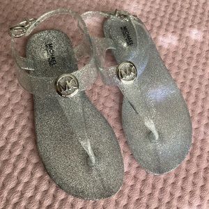Michael Kors girls jelly sandals MK emblem. Clear silver glitter. Size 2.